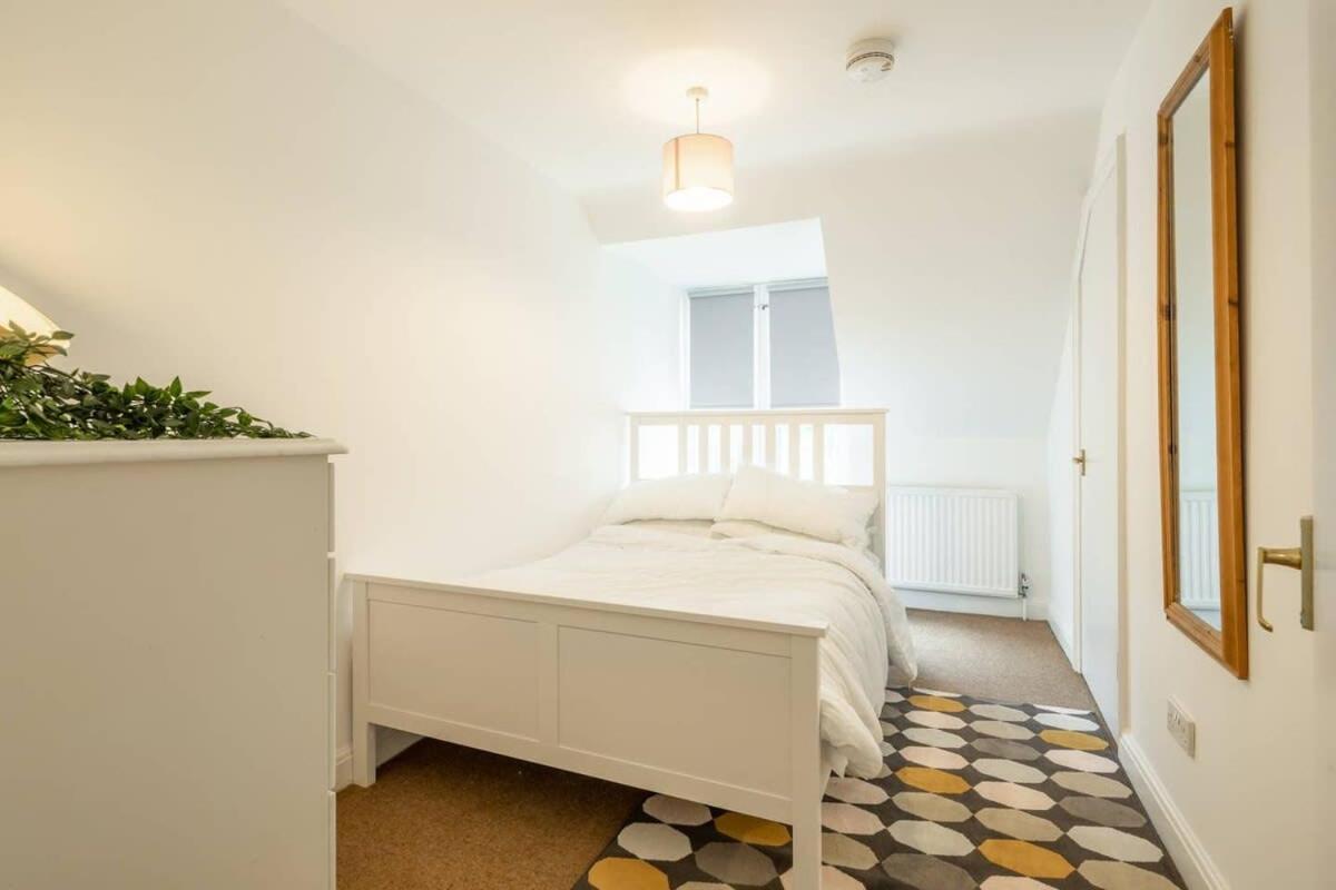 Spacious 3 Bedroom Flat In Heart Of City Centre เคมบริดจ์ ภายนอก รูปภาพ