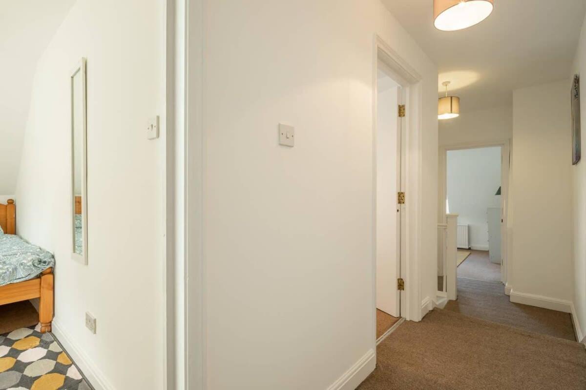 Spacious 3 Bedroom Flat In Heart Of City Centre เคมบริดจ์ ภายนอก รูปภาพ